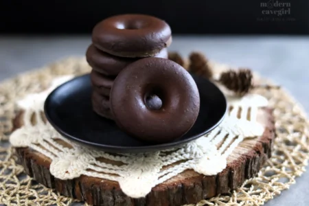 keto donuty czekoladowe z mąki kokosowej