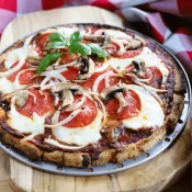 Najlepsza Keto Pizza Na Drożdżach (Paleo, LowCarb, bez glutenu)